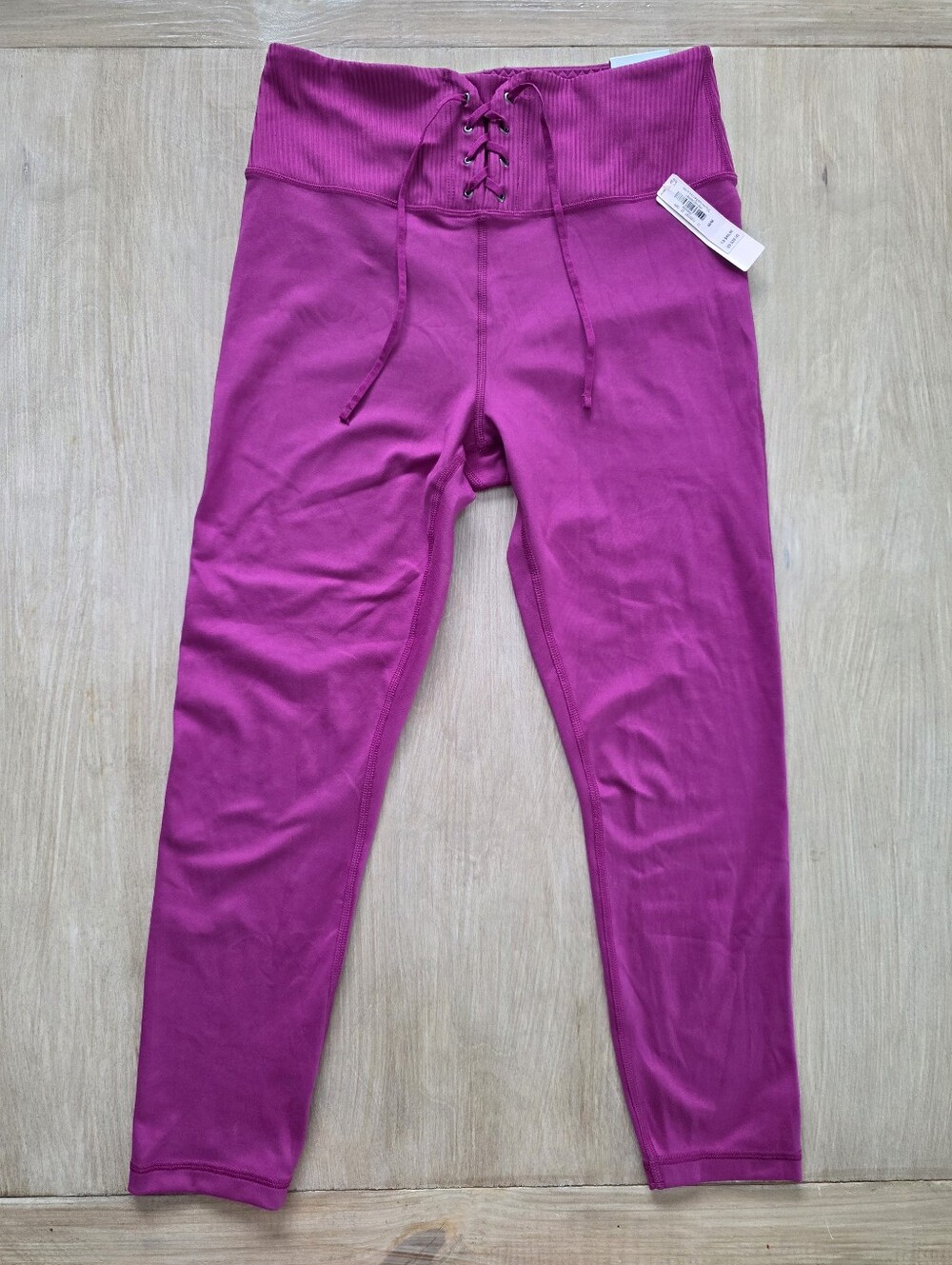 Victoria's Secret ON POINT High Rise Lace-Up Leggings Medium NWT Magenta Pink
